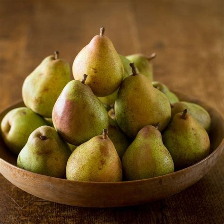 Are brown pears safe to eat