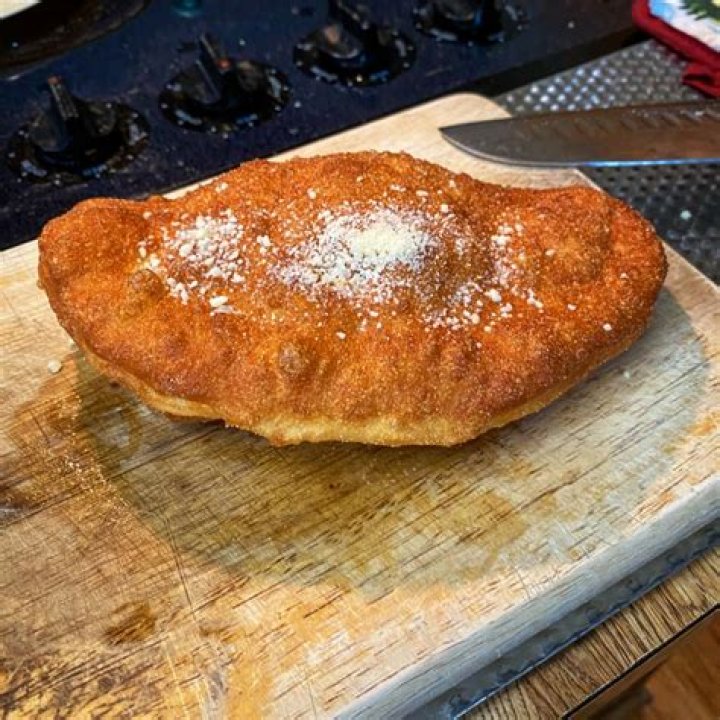 Are calzones fried or baked