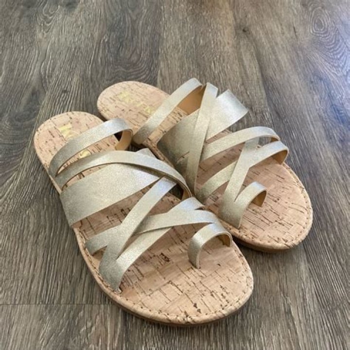 Are Korks made by Kork Ease