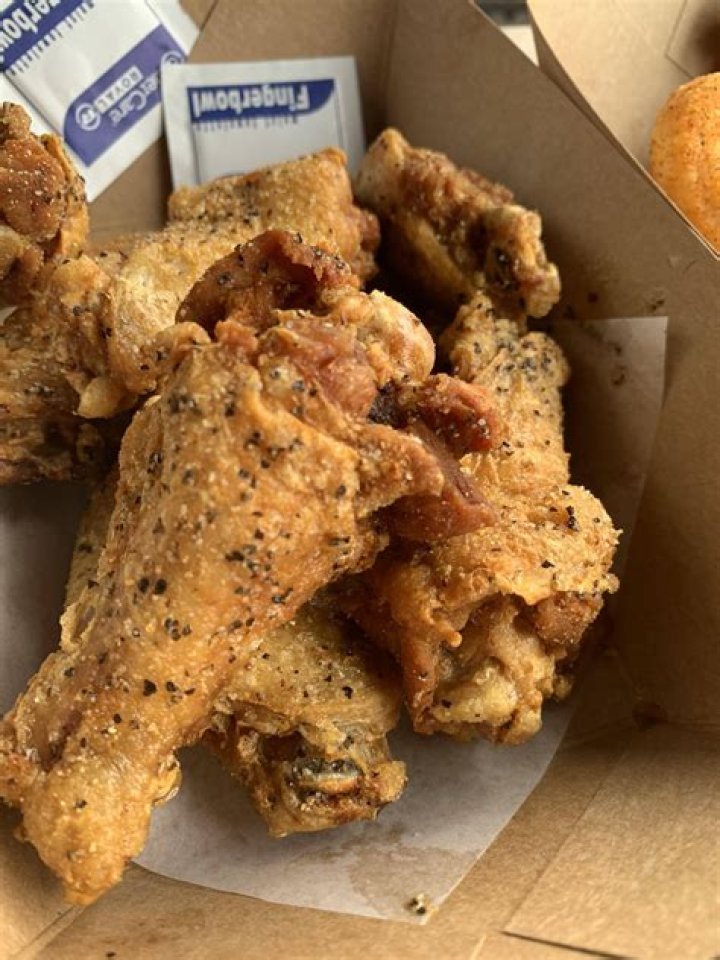 Are pluckers boneless wings