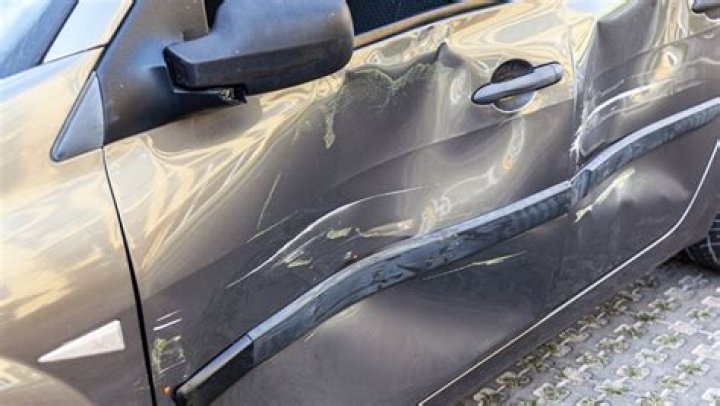 Can car door dents be fixed
