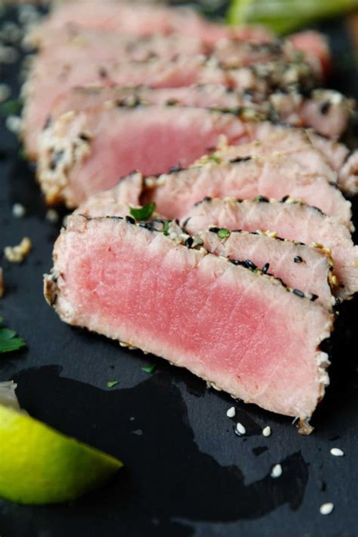 Can you eat tuna steak rare