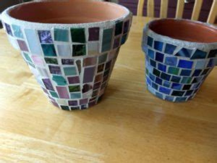 Can you Mosaic plastic pots