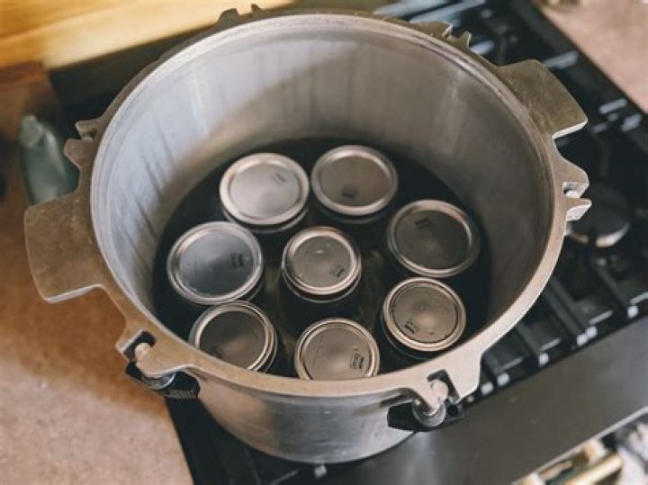Can you put a Mason jar in a pressure cooker