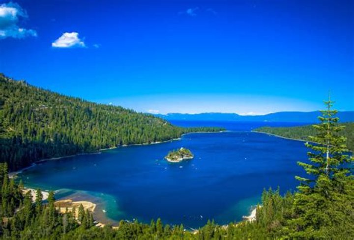 Can you swim at Emerald Bay