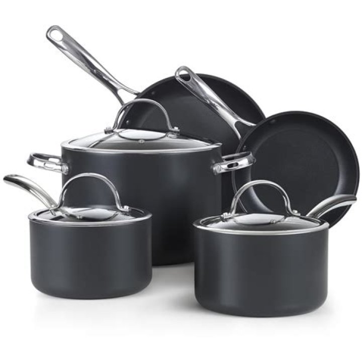 Can you use metal utensils on hard anodized cookware