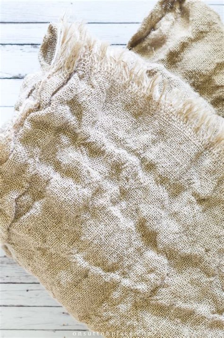Can you wash burlap runners