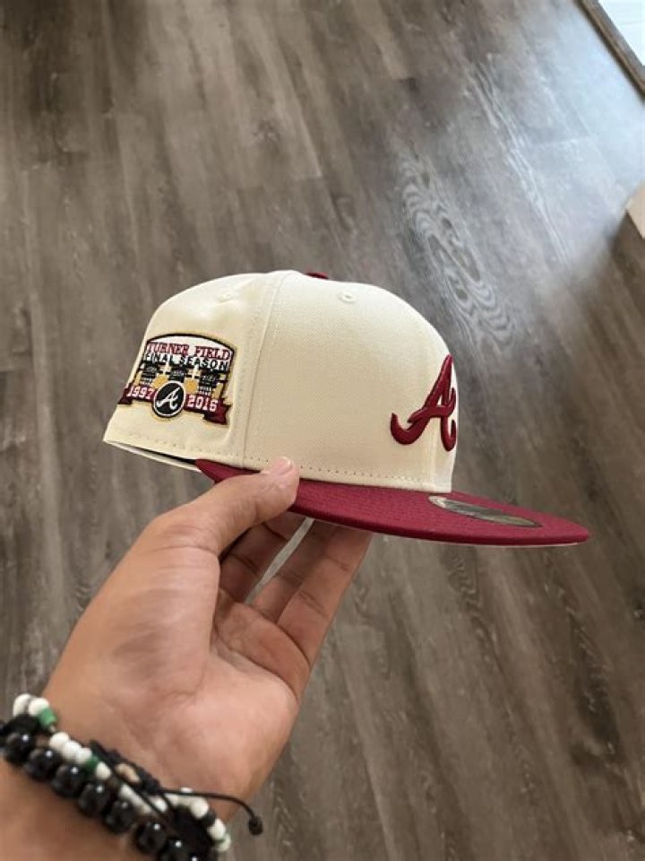 Do new era hats stretch out