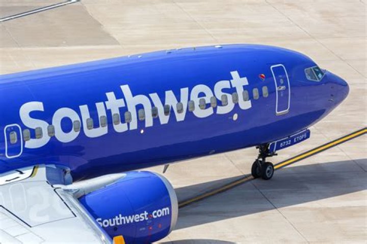 Does Southwest fly into TN