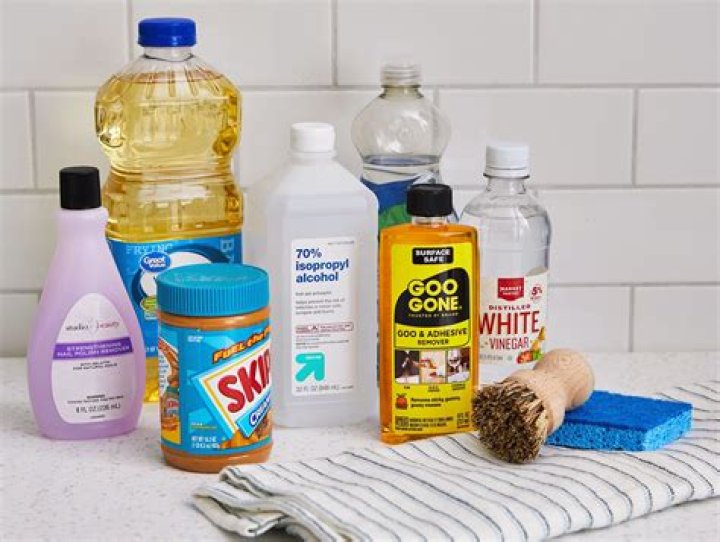 Does vinegar remove tape residue