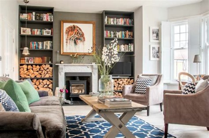 How do I decorate my first house