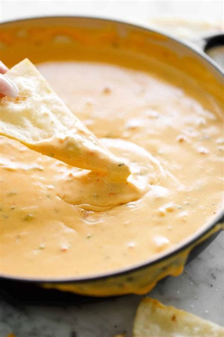 How do you store queso dip
