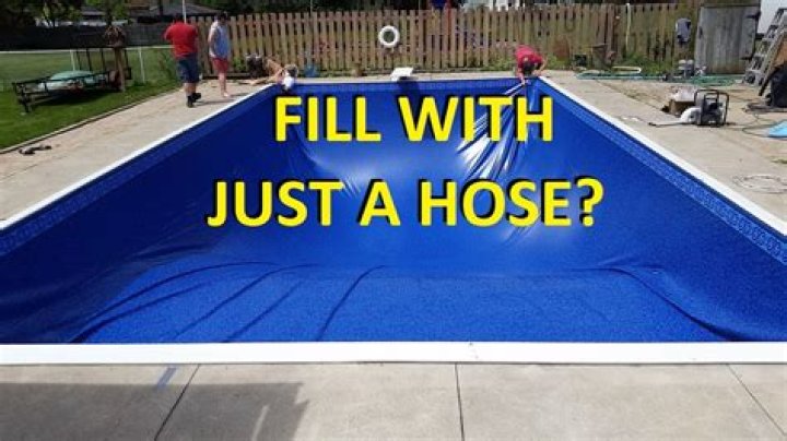 How do you straighten a pool liner