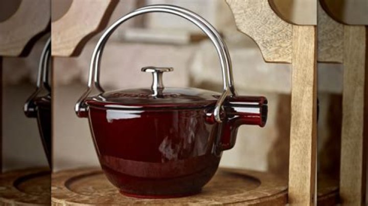 How do you use a Staub tea kettle