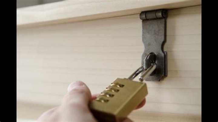 How does locking hasp work