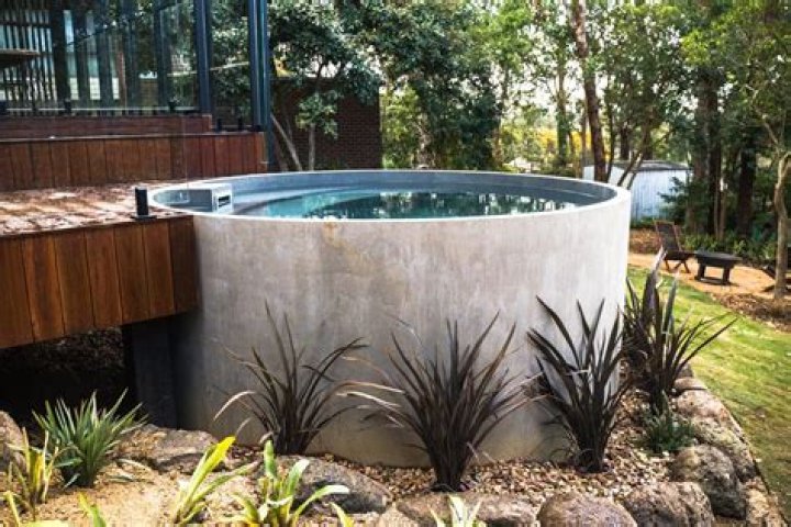 How much do concrete plunge pools cost