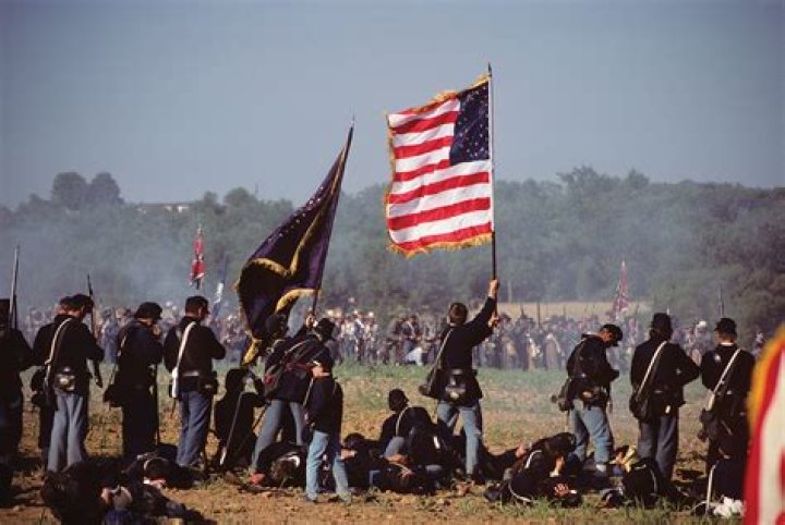 How much does it cost to be a Civil War reenactor