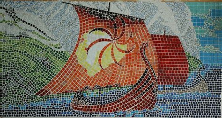 How was mosaic art created