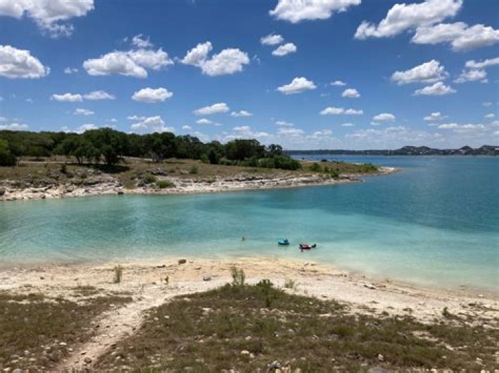 Is it safe to swim in lakes in Texas