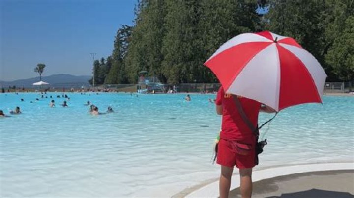 Is Second Beach pool heated