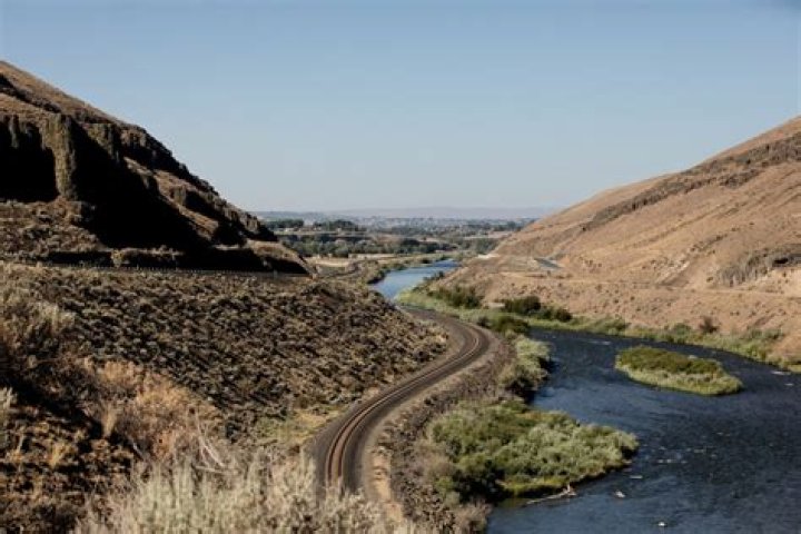 Is Yakima close to Seattle