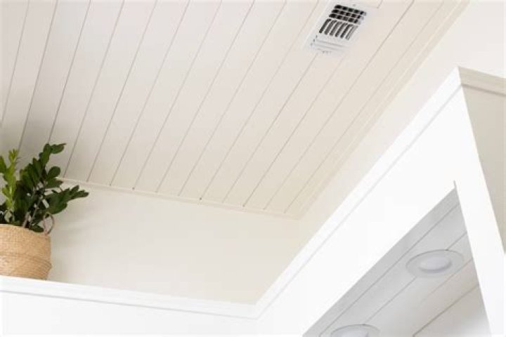 Should shiplap be staggered