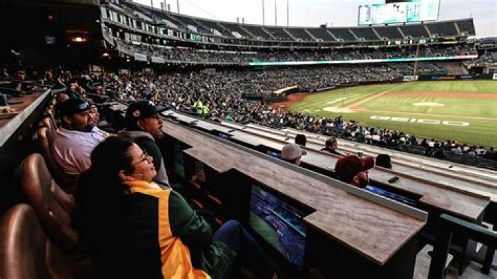 What are box seats stadium