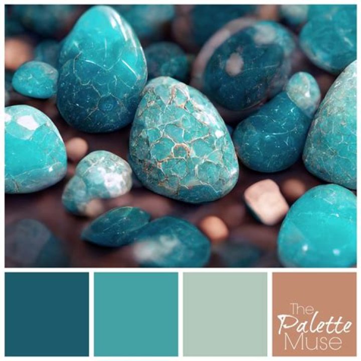 What color goes with turquoise jewelry