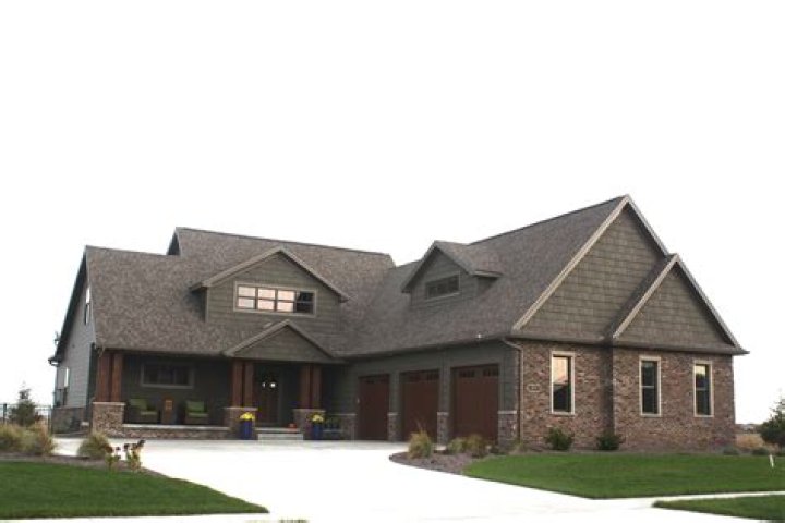 What color is shadow siding