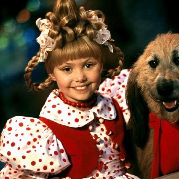 What did Cindy Lou Who Wear