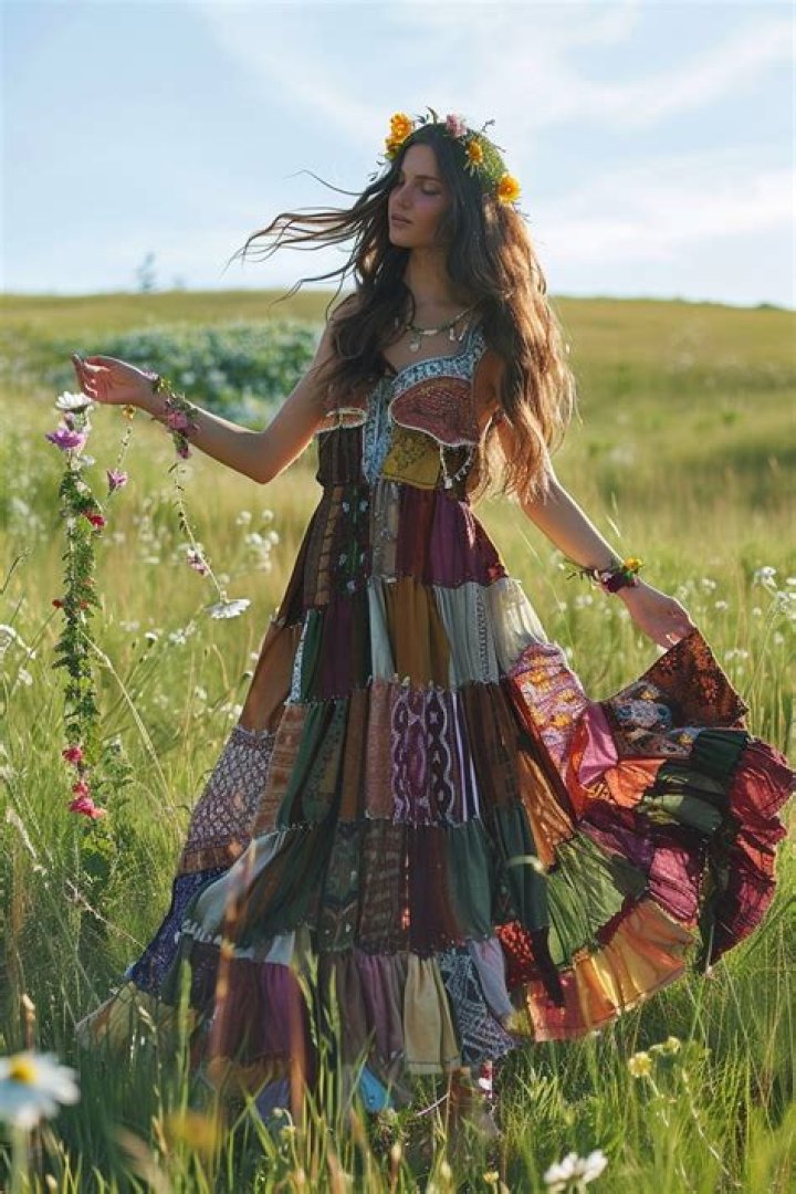 What do hippies dress like