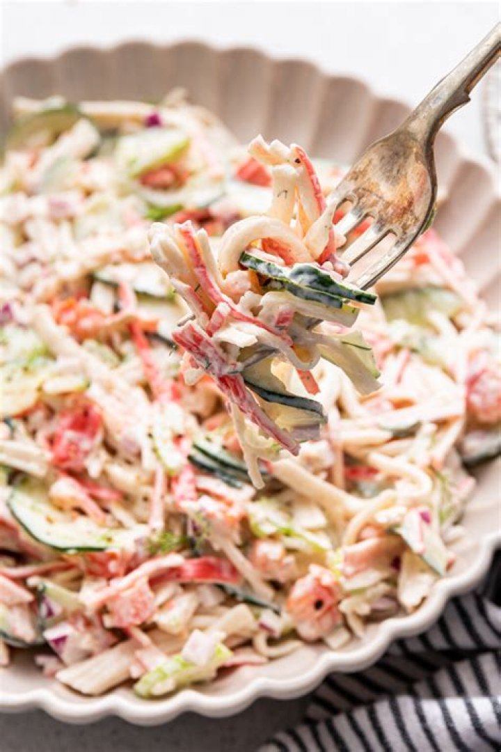 What do you eat surimi with