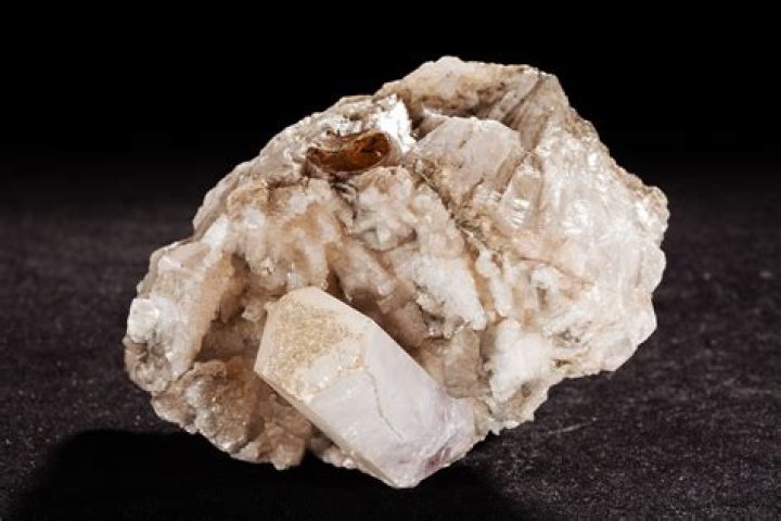 What does calcite look like