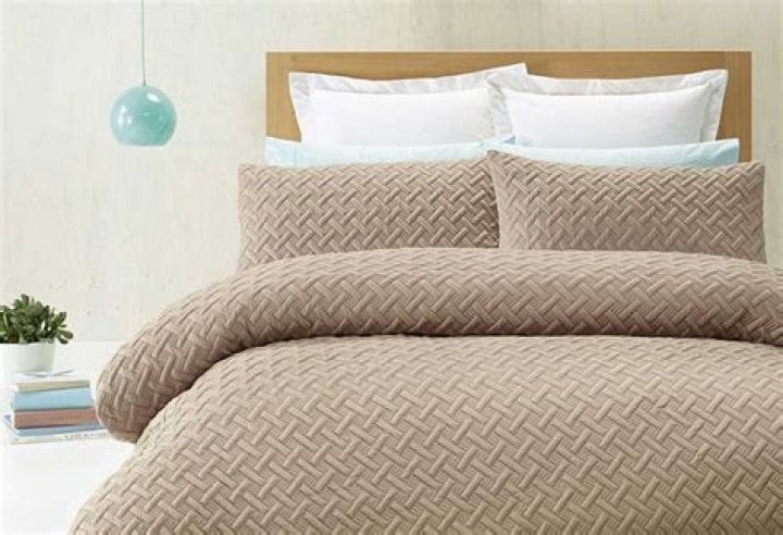 What is a Manchester linen