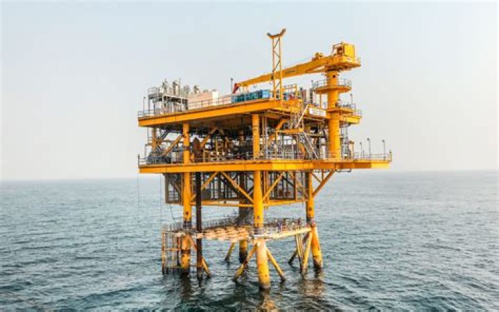 What is a wellhead platform