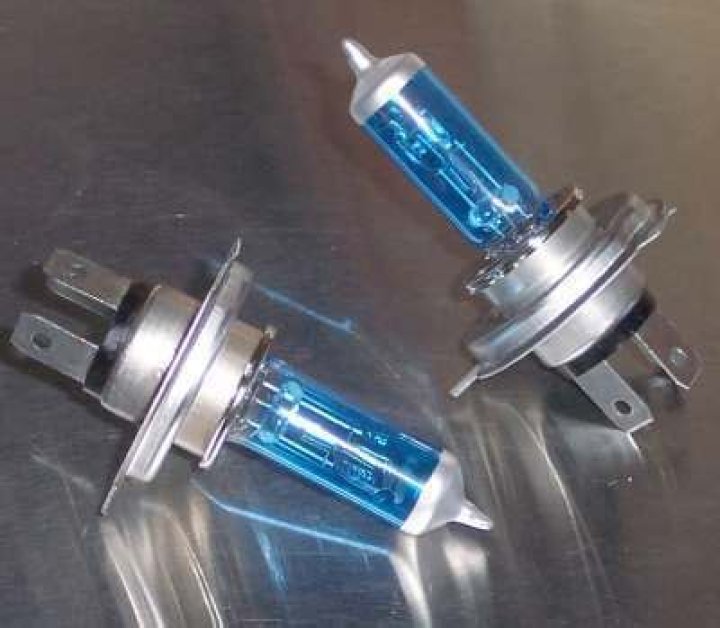 What is a xenon light bulb