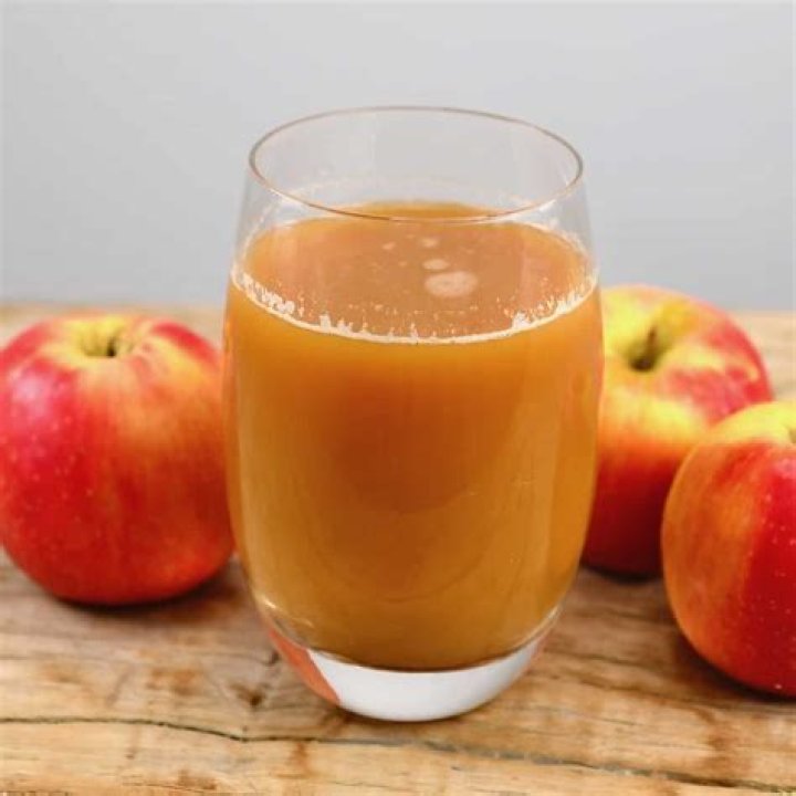 What is apple juice made of