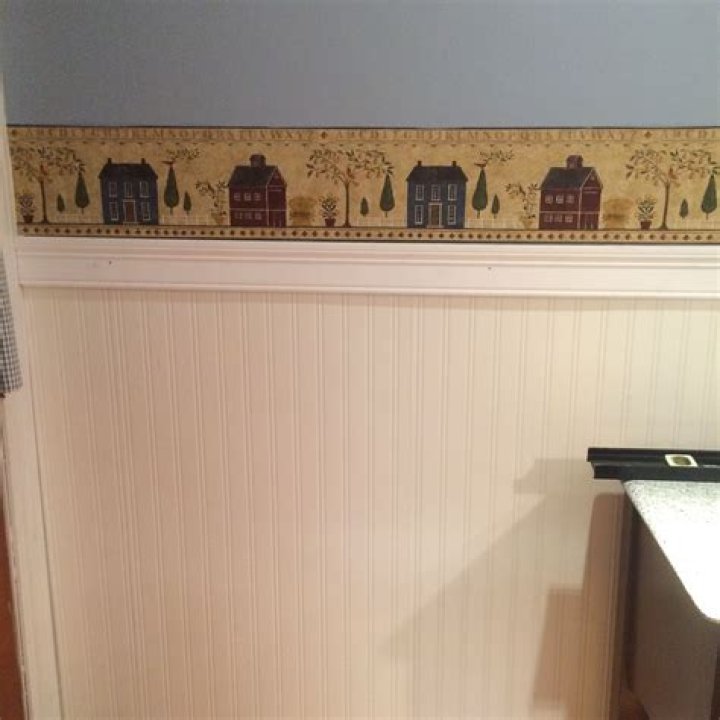 What is beadboard wallpaper