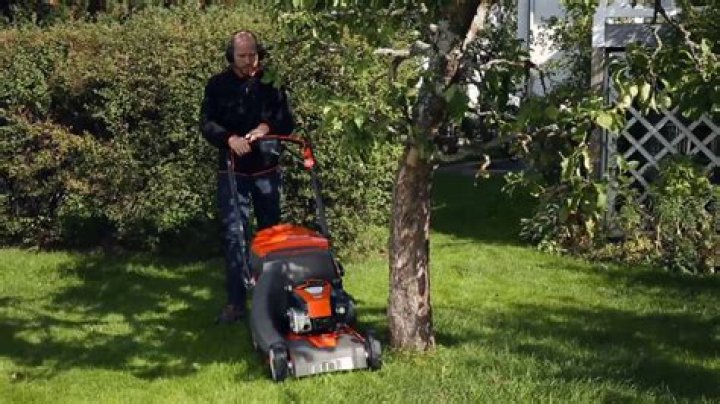 What is Husqvarna Auto walk