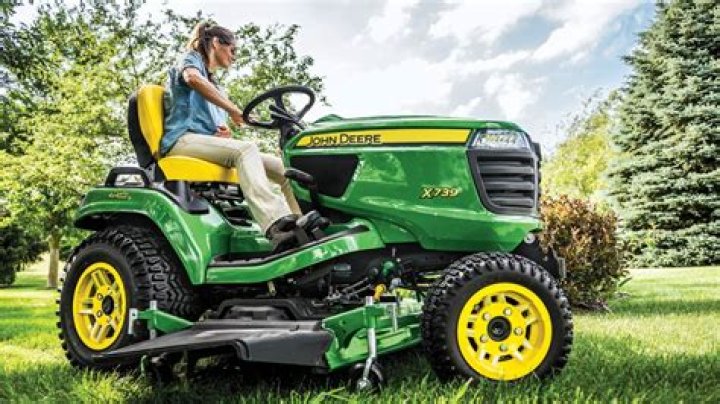 What is the best John Deere lawn tractor
