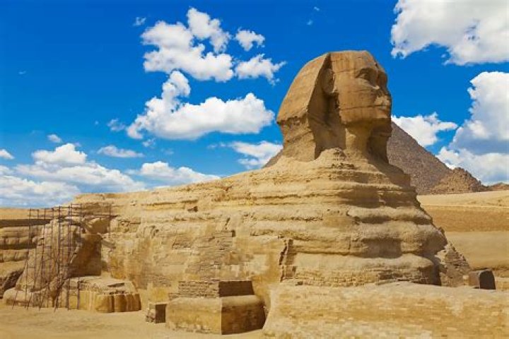 What monuments are in Egypt