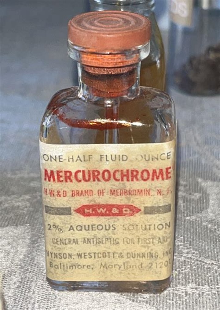 What removes mercurochrome