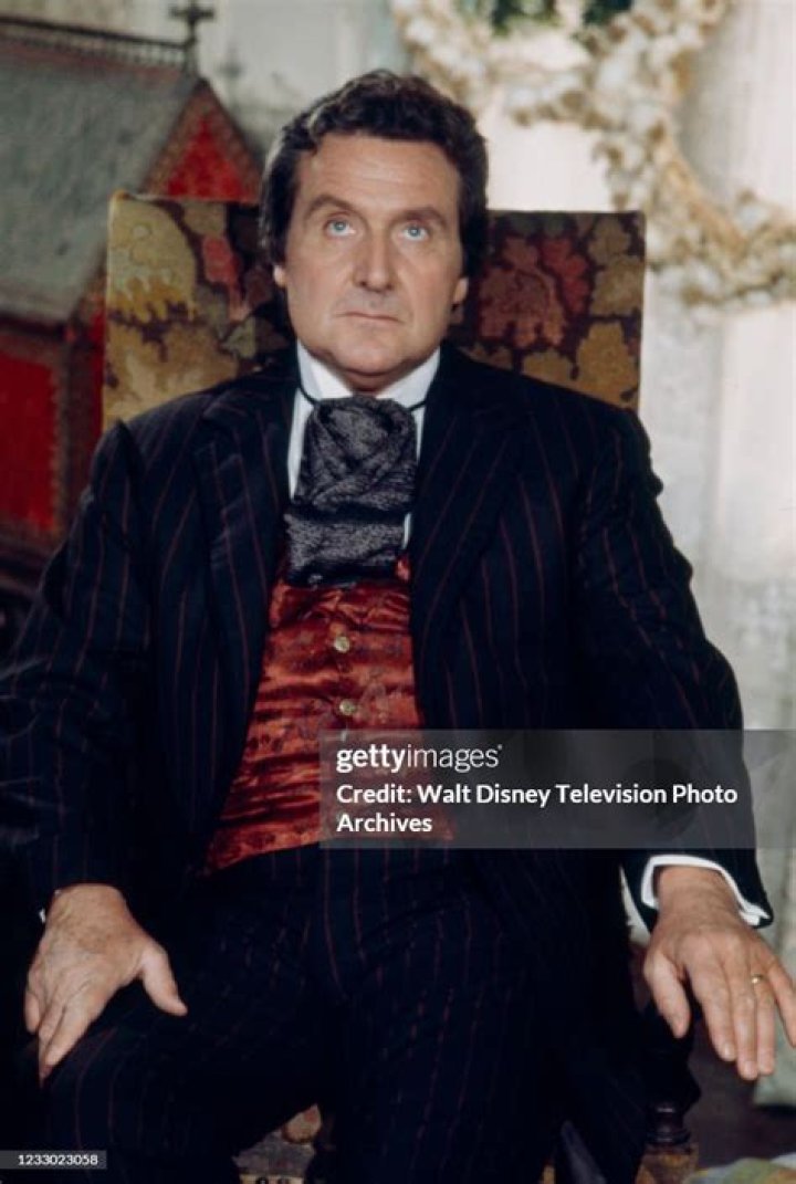 When did Patrick Macnee die