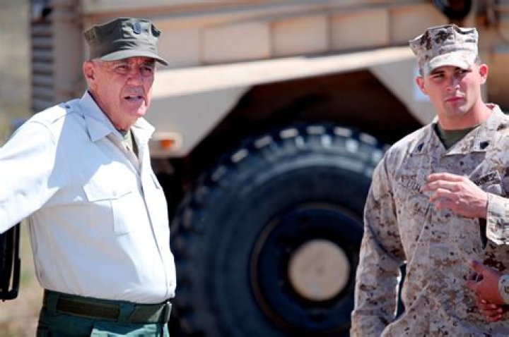 When was R Lee Ermey buried