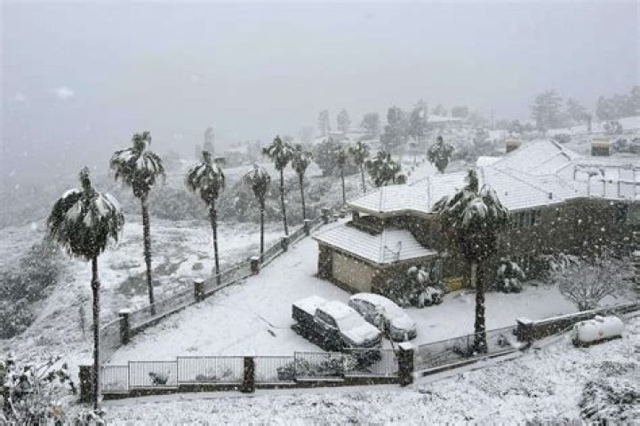 When was the last time Los Angeles get snow
