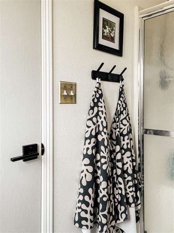 Where do you hang a bathroom hook