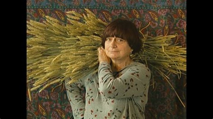 Where does Agnes Varda live
