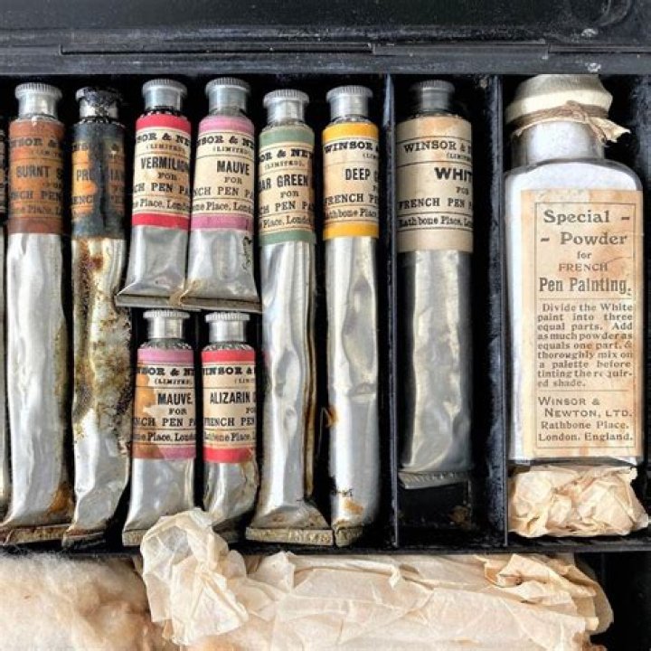 Who created the paint tube