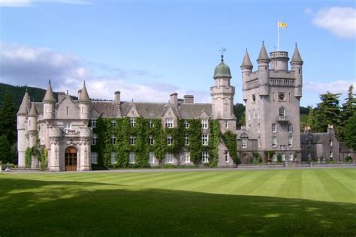 Who lives in Balmoral Castle now